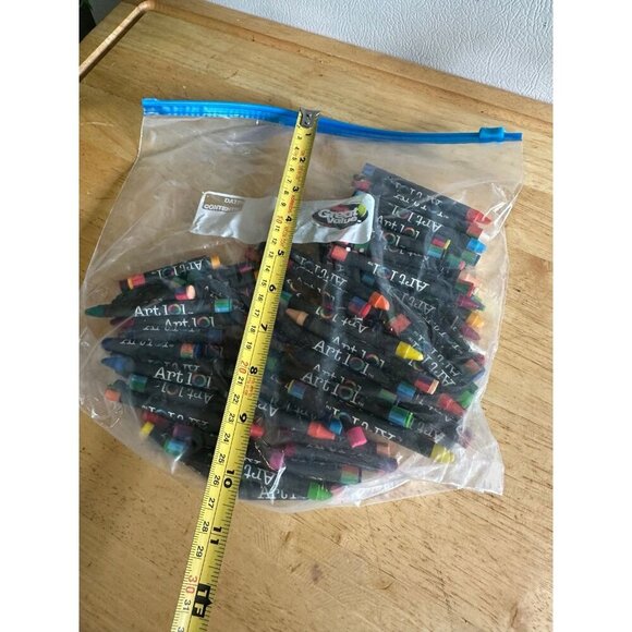 Lot of Art 101 crayons - Picture 5 of 5